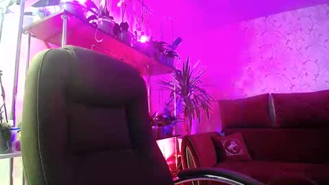 Snapshot of lady_gloria chatting on December 29, 2024, 8:11 am Lady Gloria online show from December 29, 2024, 8:11 am