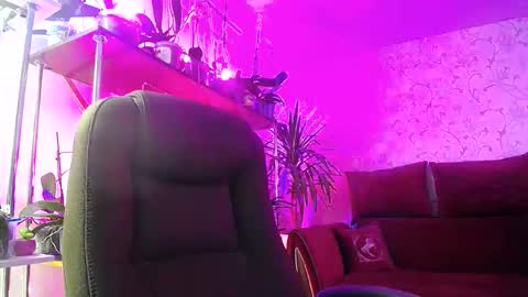 Snapshot of lady_gloria chatting on January 4, 2025, 6:41 am Lady Gloria online show from January 4, 2025, 6:41 am