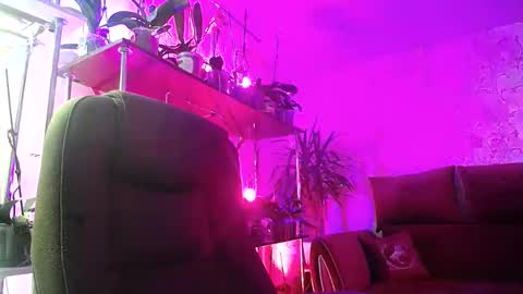 Snapshot of lady_gloria chatting on January 11, 2025, 12:29 pm Lady Gloria online show from January 11, 2025, 12:29 pm