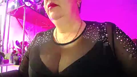 Snapshot of lady_gloria chatting on February 9, 2025, 4:57 am Lady Gloria online show from February 9, 2025, 4:57 am