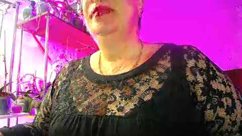 Snapshot of lady_gloria chatting on February 22, 2025, 5:34 am Lady Gloria online show from February 22, 2025, 5:34 am