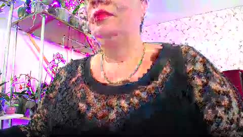 Snapshot of lady_gloria chatting on February 22, 2025, 12:08 pm Lady Gloria online show from February 22, 2025, 12:08 pm