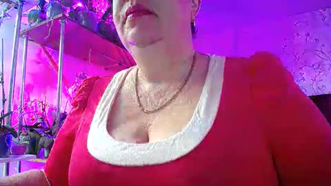 Snapshot of lady_gloria chatting on February 23, 2025, 5:01 am Lady Gloria online show from February 23, 2025, 5:01 am
