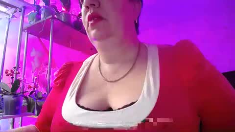 Snapshot of lady_gloria chatting on March 6, 2025, 4:19 am Lady Gloria online show from March 6, 2025, 4:19 am