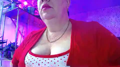 Snapshot of lady_gloria chatting on October 12, 2025, 5:06 am Lady Gloria online show from October 12, 2025, 5:06 am