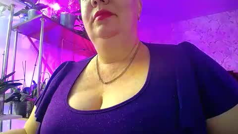 Snapshot of lady_gloria chatting on October 18, 2025, 6:16 am Lady Gloria online show from October 18, 2025, 6:16 am