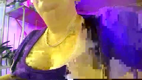 Snapshot of lady_gloria chatting on October 30, 2025, 6:37 am Lady Gloria online show from October 30, 2025, 6:37 am