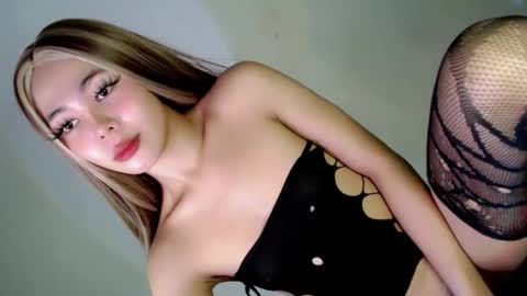 Snapshot of lady_of_pleasure28 chatting on December 26, 2024, 11:54 am Ella online show from December 26, 2024, 11:54 am