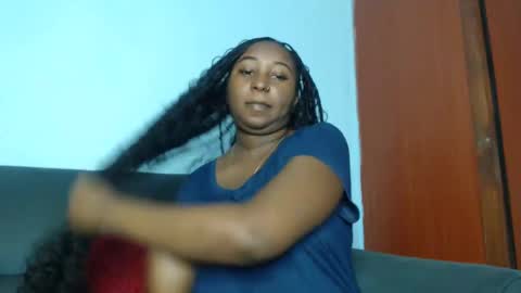 Snapshot of lady_twerky chatting on December 8, 2024, 10:19 am Maya online show from December 8, 2024, 10:19 am