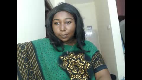 Snapshot of lady_twerky chatting on October 5, 2025, 3:32 pm Maya online show from October 5, 2025, 3:32 pm