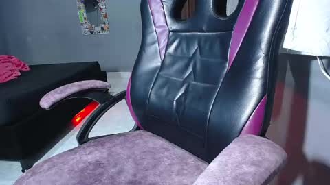 Snapshot of ladynemesis00 chatting on October 20, 2025, 5:35 pm ladynemesis00 online show from October 20, 2025, 5:35 pm