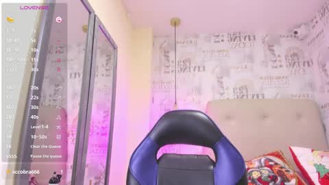 Snapshot of lailamorfy chatting on December 18, 2024, 12:51 pm online show from December 18, 2024, 12:51 pm