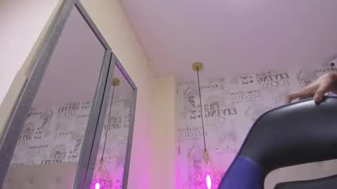 Snapshot of lailamorfy chatting on March 3, 2025, 3:42 pm online show from March 3, 2025, 3:42 pm