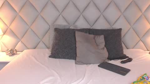 Snapshot of lalycastro chatting on December 16, 2024, 8:05 pm Laly Castro online show from December 16, 2024, 8:05 pm