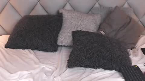 Snapshot of lalycastro chatting on December 27, 2024, 11:31 pm Laly Castro online show from December 27, 2024, 11:31 pm