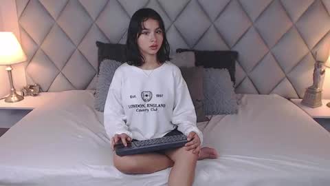 Snapshot of lalycastro chatting on January 21, 2025, 7:28 pm Laly Castro online show from January 21, 2025, 7:28 pm