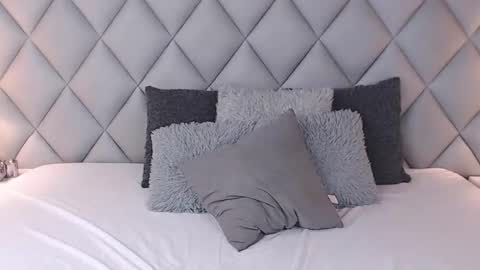 Snapshot of lalycastro chatting on February 6, 2025, 8:13 pm Laly Castro online show from February 6, 2025, 8:13 pm