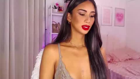 Snapshot of lanadel_hilton chatting on September 9, 2025, 1:38 am Lana online show from September 9, 2025, 1:38 am