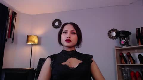 Snapshot of lanadoux_ chatting on February 27, 2025, 1:49 pm Mistress Lana online show from February 27, 2025, 1:49 pm