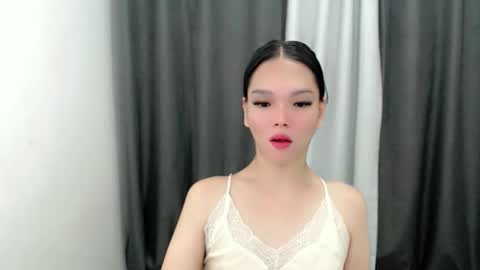 Snapshot of lanawyatt_ chatting on October 9, 2025, 5:55 pm lanawyatt_ online show from October 9, 2025, 5:55 pm