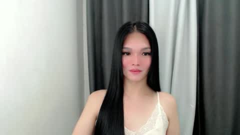 Snapshot of lanawyatt_ chatting on October 15, 2025, 3:45 pm lanawyatt_ online show from October 15, 2025, 3:45 pm