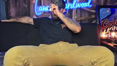 Snapshot of lancehardwood222 chatting on October 3, 2025, 12:18 am LANCE online show from October 3, 2025, 12:18 am