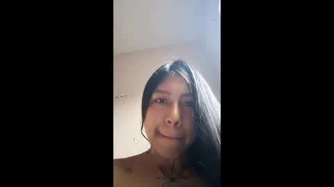 Lili online show from October 22, 2025, 8:30 pm