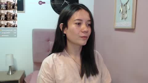 Snapshot of lanna_mills chatting on February 3, 2025, 4:31 pm Lanna online show from February 3, 2025, 4:31 pm