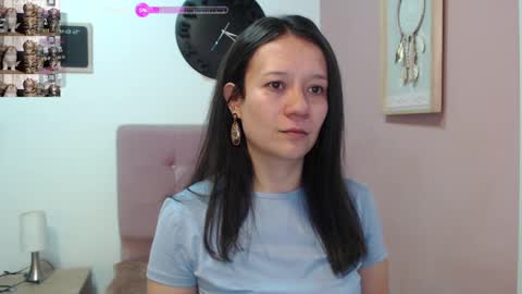 Snapshot of lanna_mills chatting on February 17, 2025, 1:32 pm Lanna online show from February 17, 2025, 1:32 pm