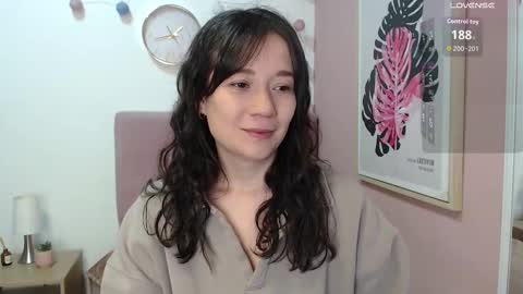 Snapshot of lanna_mills chatting on October 15, 2025, 1:44 pm Lanna online show from October 15, 2025, 1:44 pm