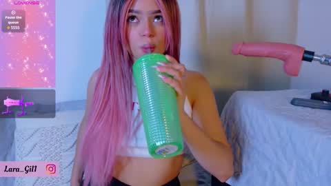 Snapshot of lara_gil_ chatting on September 11, 2025, 12:38 pm Lara Gill online show from September 11, 2025, 12:38 pm