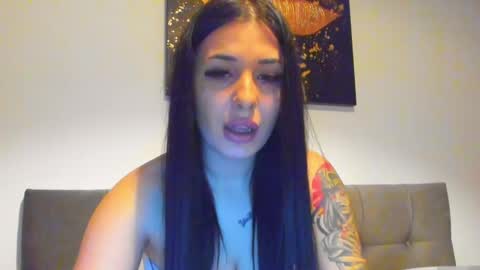 Snapshot of lara_squirtx chatting on February 28, 2025, 9:25 am Lara online show from February 28, 2025, 9:25 am