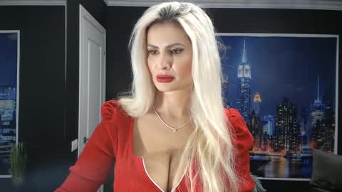 laras_moans online show from December 2, 2024, 7:03 am