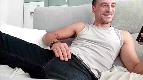 Snapshot of lascivo85 chatting on October 5, 2025, 2:15 pm Alessandro online show from October 5, 2025, 2:15 pm