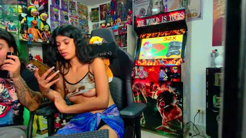 Snapshot of latin_couple77 chatting on February 19, 2025, 9:39 am Sara y Andy online show from February 19, 2025, 9:39 am