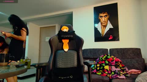 Snapshot of latin_couple77 chatting on February 23, 2025, 2:51 am Sara y Andy online show from February 23, 2025, 2:51 am