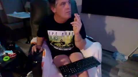 Snapshot of latniter742349 chatting on January 7, 2025, 4:50 am latniter online show from January 7, 2025, 4:50 am