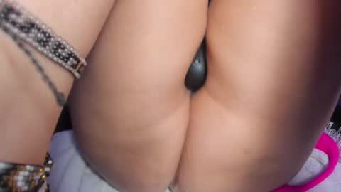 Snapshot of laura_hills18 chatting on March 1, 2025, 6:21 pm Lura online show from March 1, 2025, 6:21 pm