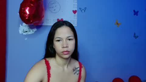 Snapshot of lauracb_ chatting on February 17, 2025, 10:07 am lauracb          online show from February 17, 2025, 10:07 am