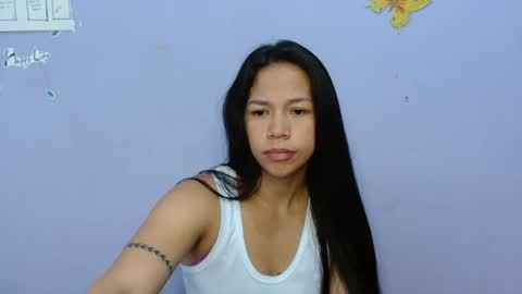Snapshot of lauracb_ chatting on March 7, 2025, 4:33 pm lauracb          online show from March 7, 2025, 4:33 pm