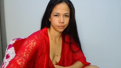 Snapshot of lauracb_ chatting on October 12, 2025, 8:46 am lauracb          online show from October 12, 2025, 8:46 am
