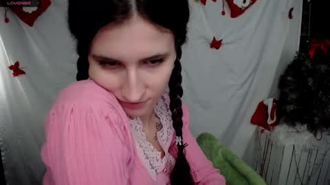 Snapshot of lauradre_ chatting on January 11, 2025, 9:04 am Laura online show from January 11, 2025, 9:04 am