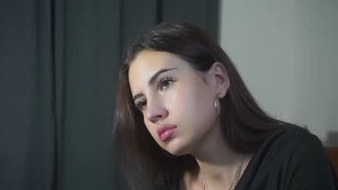 Snapshot of laureencadriel chatting on October 18, 2025, 8:48 am Monica online show from October 18, 2025, 8:48 am