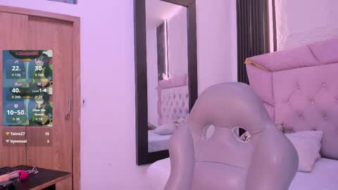 Snapshot of laurem_paulette chatting on September 16, 2025, 7:26 pm Laurem online show from September 16, 2025, 7:26 pm