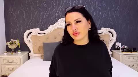 Snapshot of laurenjenssen chatting on October 5, 2025, 6:01 am Laura online show from October 5, 2025, 6:01 am