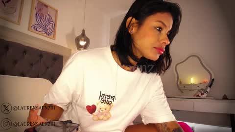 Snapshot of laurensaenz chatting on September 27, 2025, 11:59 am Lauren Saenz online show from September 27, 2025, 11:59 am
