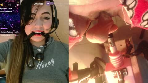 Snapshot of lauriss_ chatting on December 18, 2024, 9:25 am lauriss_ online show from December 18, 2024, 9:25 am