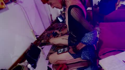 Snapshot of laye19 chatting on January 31, 2025, 10:52 pm Laye19 online show from January 31, 2025, 10:52 pm