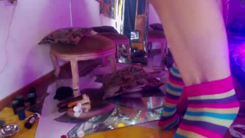 Snapshot of laye19 chatting on February 5, 2025, 5:31 pm Laye19 online show from February 5, 2025, 5:31 pm