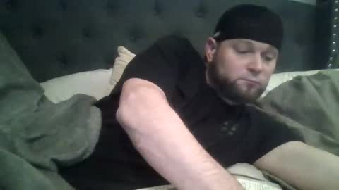 Snapshot of layinlow42 chatting on December 19, 2024, 10:10 pm layinlow42 online show from December 19, 2024, 10:10 pm